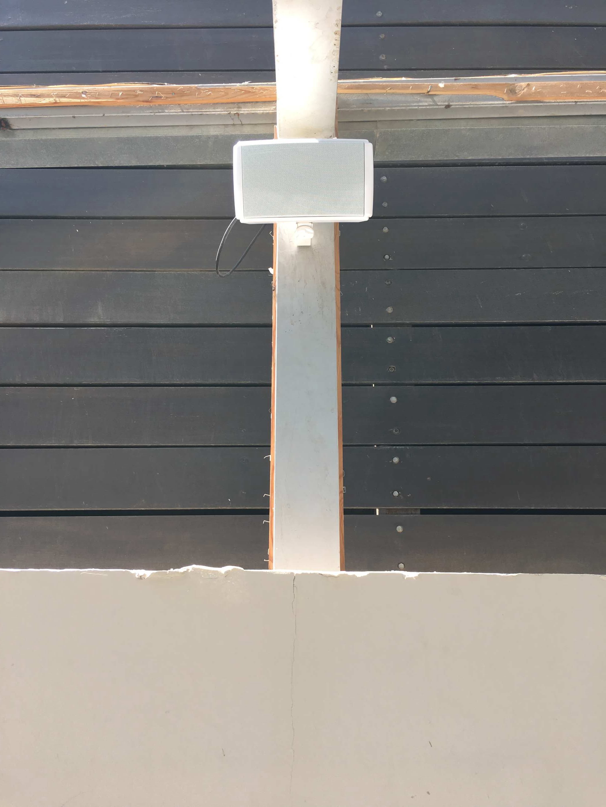 La Calle Canyon Hotel (3) Professional Speakers Wires